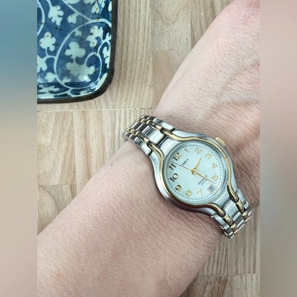 Timex indiglo two-tone ladies dress watch NEW BATTERY